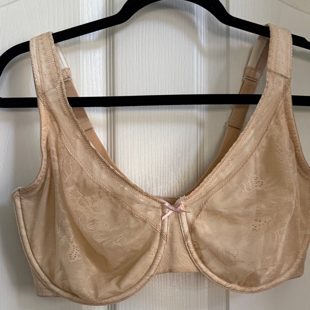 Cacique Elegant Lace Underwire Bra nude